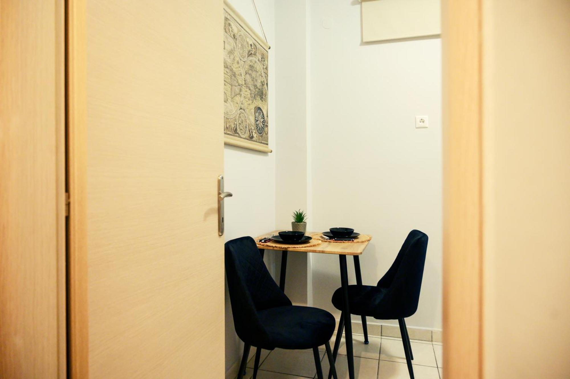 Modern Downtown Flat By Golden H&R Apartment Thessaloníki Ngoại thất bức ảnh